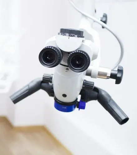 Microscope-guided precision dentistry